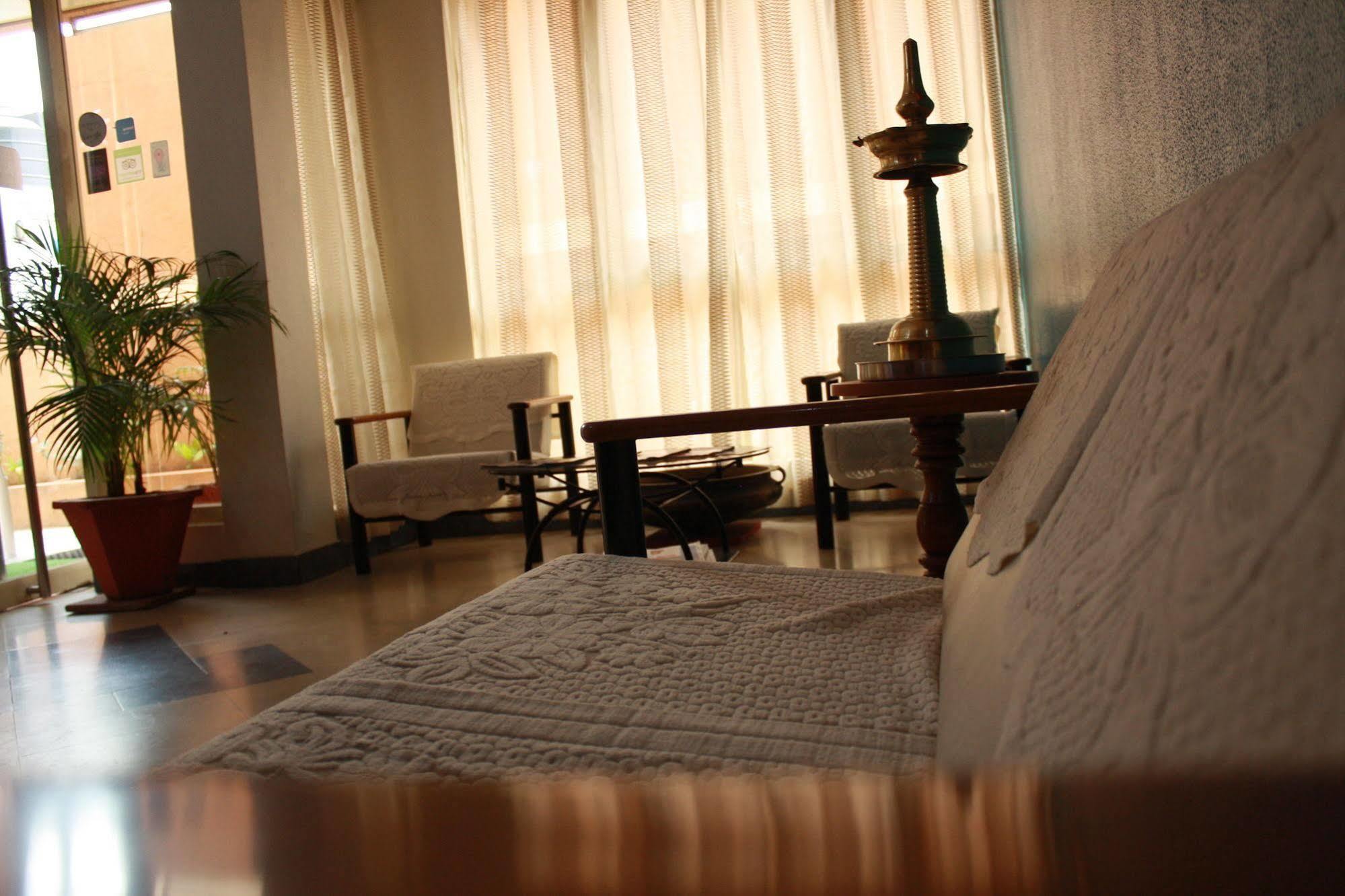 Tom'S Hotel Bengaluru Kültér fotó